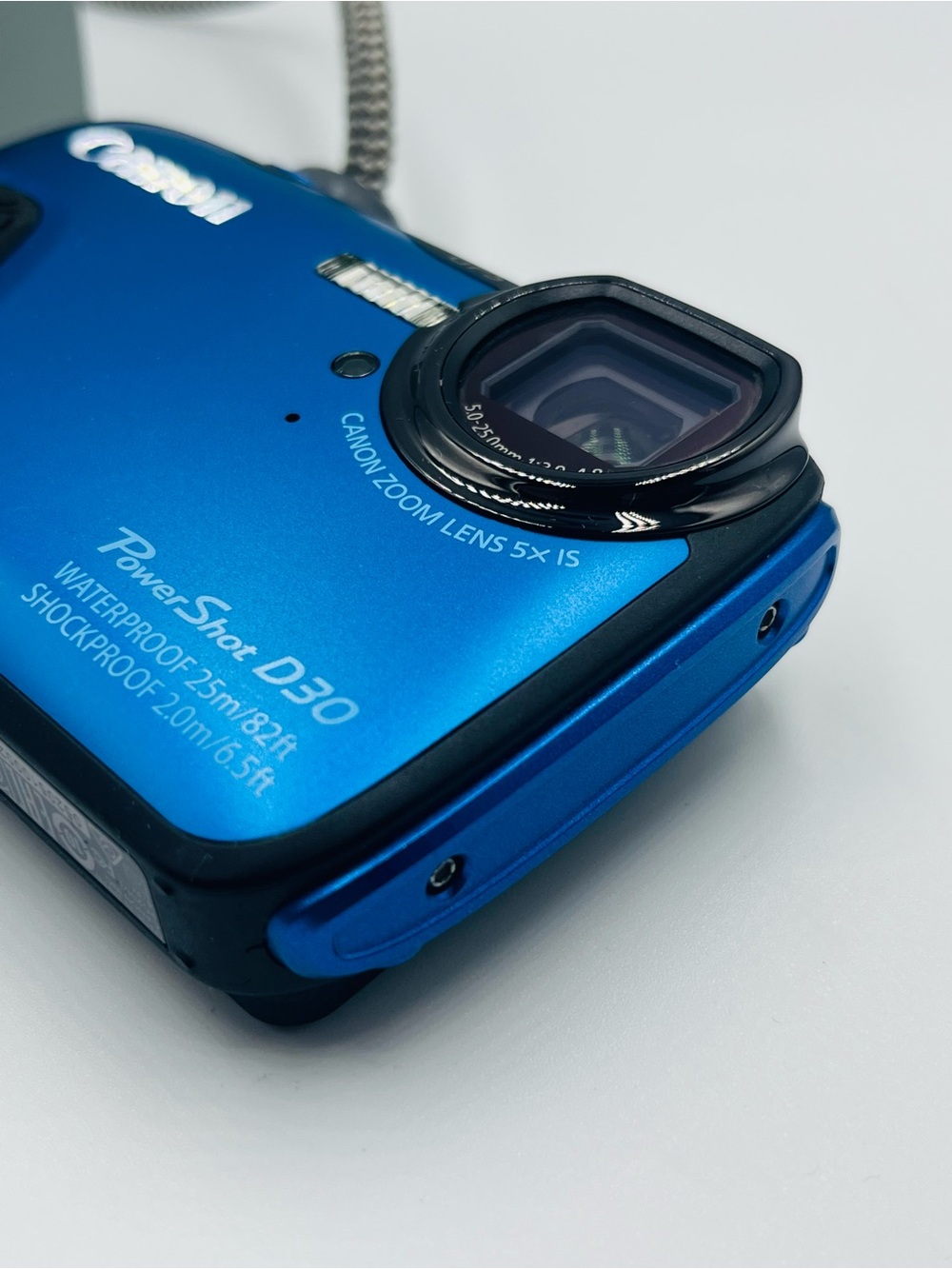 Canon PowerShot D30 Rugged Digital Camera - Blue - Picture 14 of 16